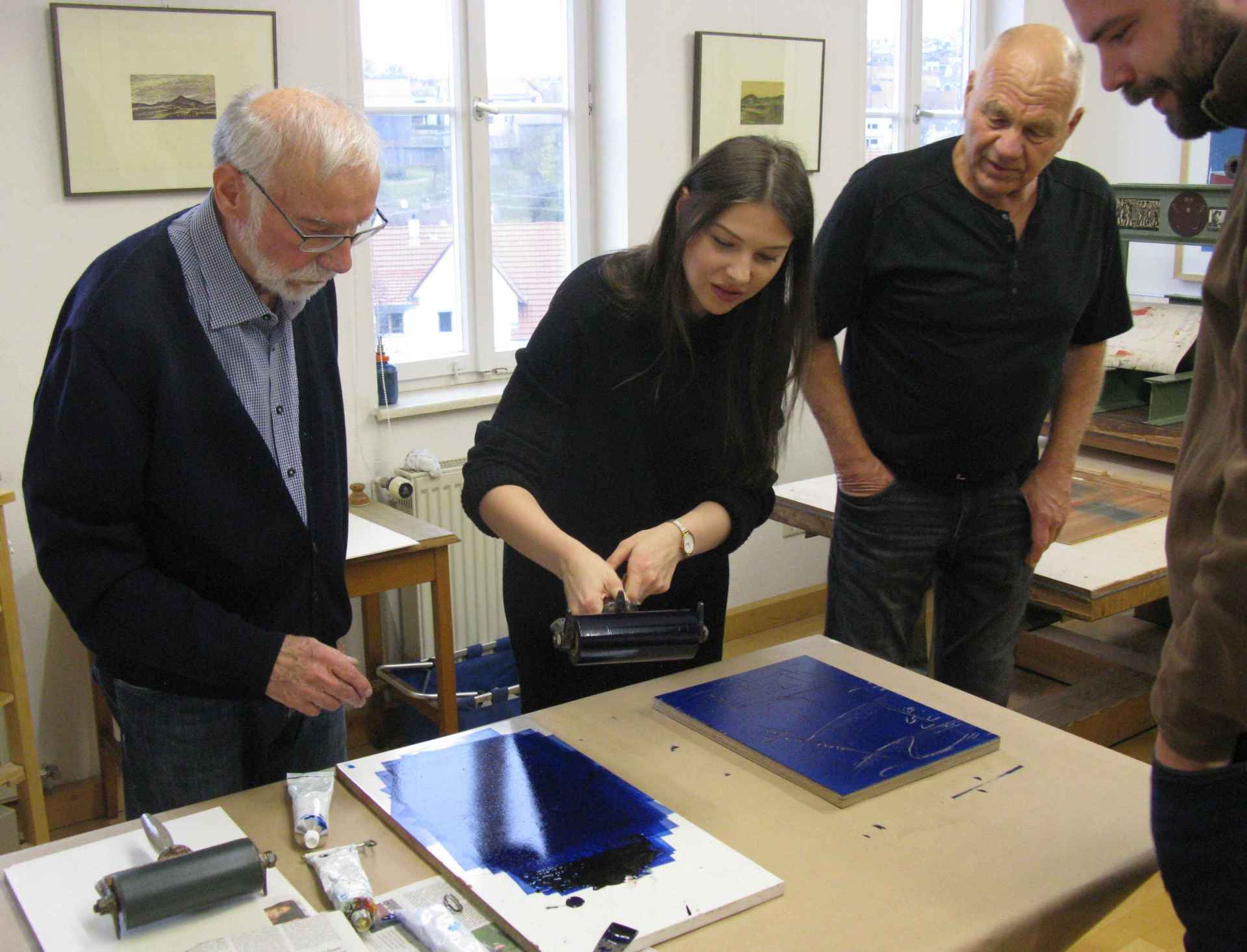 Druckvorführung im Holzschnitt-Museum Klaus Herzer